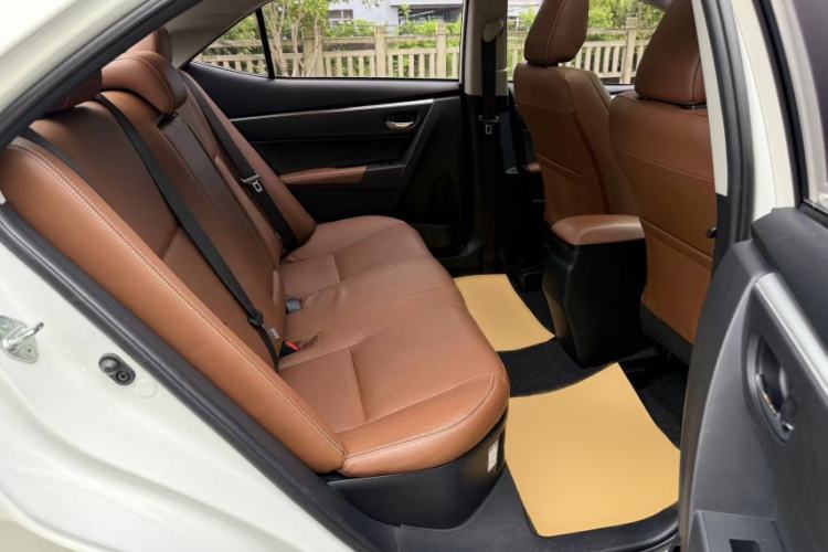 Used Toyota Levin Hybrid E+ 2019 1.8L PH V E-CVT Luxury Edition Interior 3