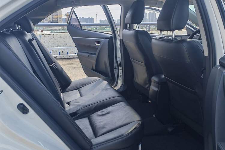 Used Toyota Levin Hybrid E+ 2019 1.8L PH V E-CVT Luxury Edition Interior 3
