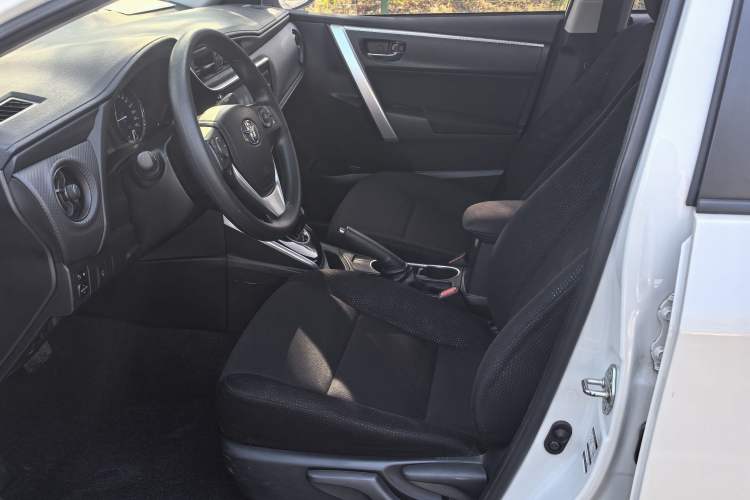 Used Toyota Levin Hybrid E+ 2019 1.8L GS E-CVT Elite Model with Sunroof Interior 4