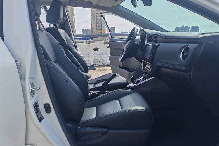 Used Toyota Levin Hybrid E+ 2019 1.8L PH V E-CVT Luxury Edition Interior 4