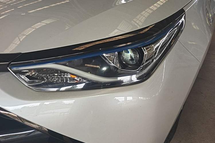 Used Toyota Levin Hybrid E+ 2019 1.8L GS E-CVT Elite Model with Sunroof Left Front Headlight