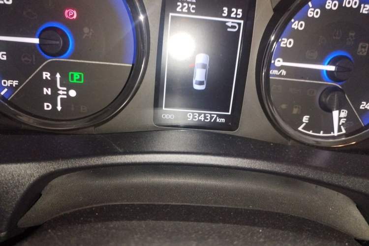 Used Toyota Levin Hybrid E+ 2019 1.8L GS E-CVT Elite Model with Sunroof Odometer Close Up