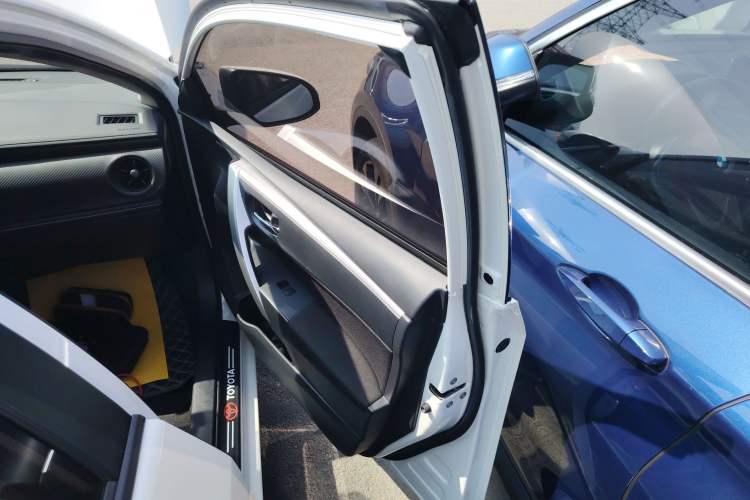 Used Toyota Levin Hybrid E+ 2019 1.8L PH GS E-CVT Elite Edition Right Front Door Interior