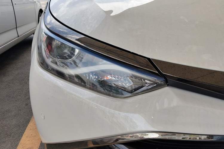 Used Toyota Levin Hybrid E+ 2019 1.8L GS E-CVT Elite Model with Sunroof Right Front Headlight