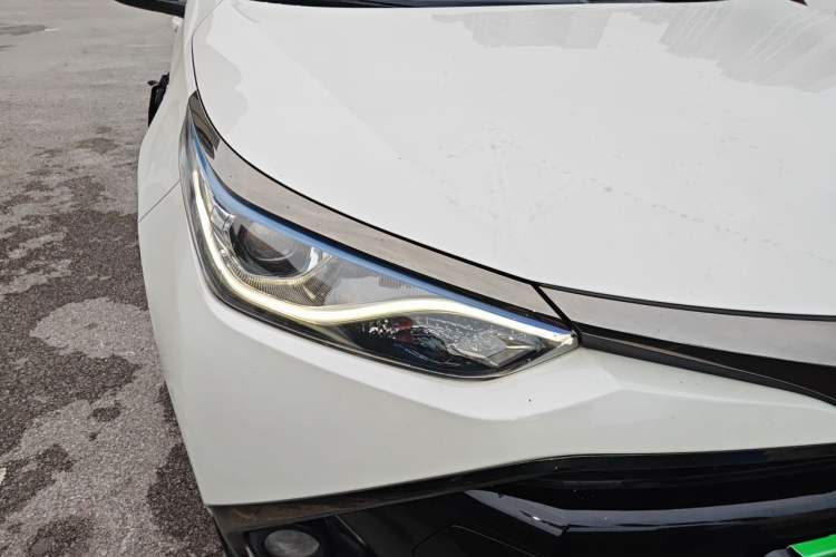 Used Toyota Levin Hybrid E+ 2019 1.8L GS E-CVT Elite Model with Sunroof Right Front Headlight
