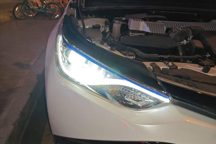 Used Toyota Levin Hybrid E+ 2019 1.8L GS E-CVT Elite Model with Sunroof Right Front Headlight