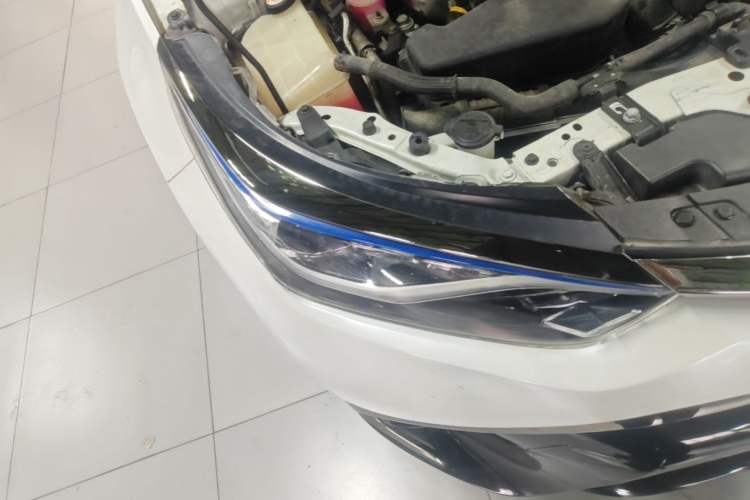 Used Toyota Levin Hybrid E+ 2019 1.8L GS E-CVT Elite Model with Sunroof Right Front Headlight
