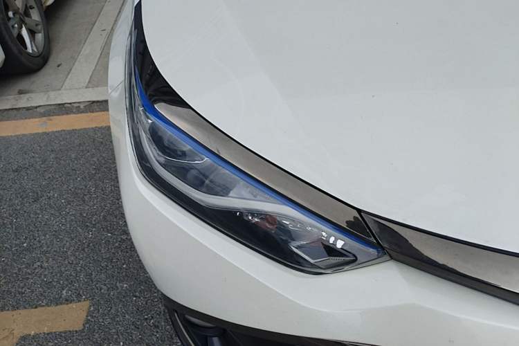 Used Toyota Levin Hybrid E+ 2019 1.8L PH V E-CVT Luxury Edition Right Front Headlight