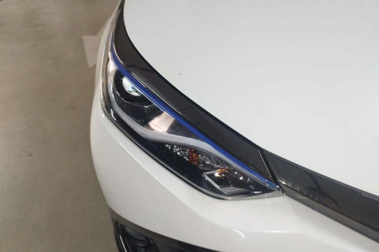 Used Toyota Levin Hybrid E+ 2019 1.8L GS E-CVT Elite Model with Sunroof Right Front Headlight