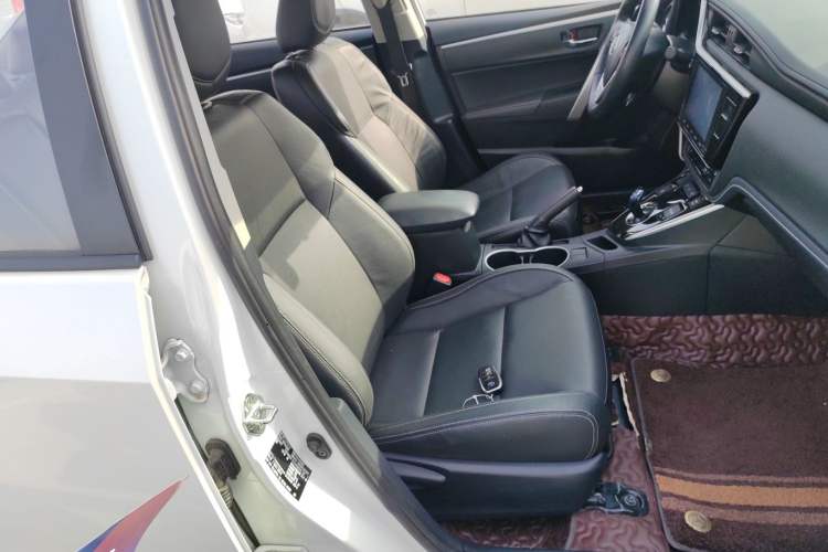 Used Toyota Levin Hybrid E+ 2019 1.8L PH V E-CVT Luxury Edition Right Front Seat