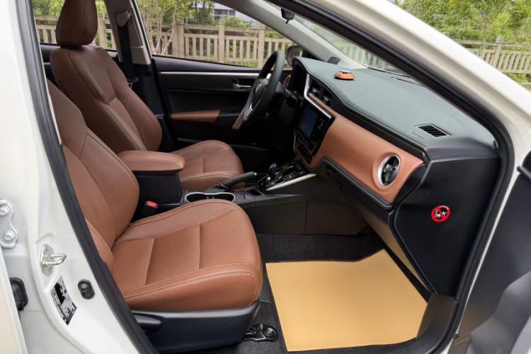 Used Toyota Levin Hybrid E+ 2019 1.8L PH V E-CVT Luxury Edition Right Front Seat