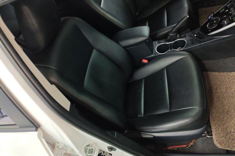 Used Toyota Levin Hybrid E+ 2019 1.8L PH GS E-CVT Elite Edition Right Front Seat