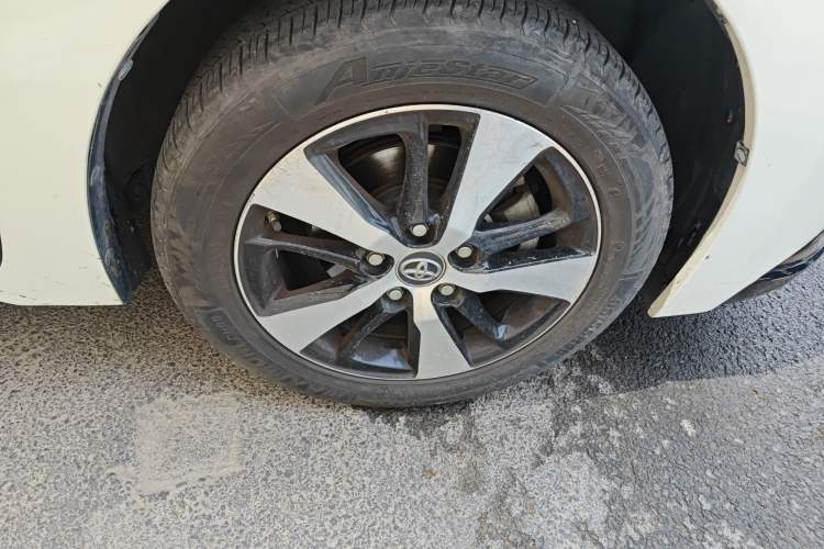 Used Toyota Levin Hybrid E+ 2019 1.8L PH GS E-CVT Elite Edition Right Front Wheel Hub
