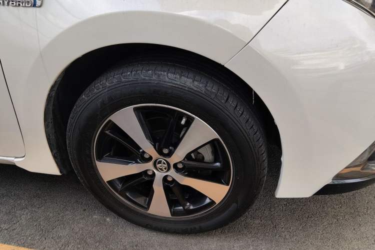 Used Toyota Levin Hybrid E+ 2019 1.8L GS E-CVT Elite Model with Sunroof Right Front Wheel Hub