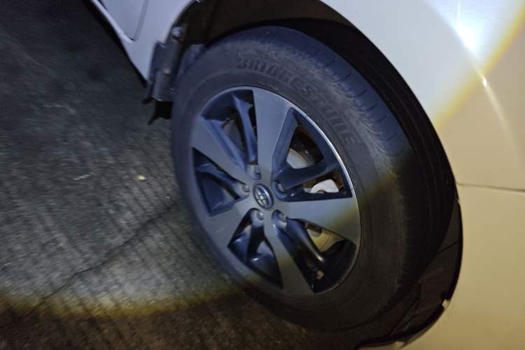 Used Toyota Levin Hybrid E+ 2019 1.8L GS E-CVT Elite Model with Sunroof Right Front Wheel Hub