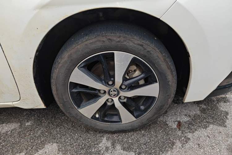 Used Toyota Levin Hybrid E+ 2019 1.8L GS E-CVT Elite Model with Sunroof Right Front Wheel Hub