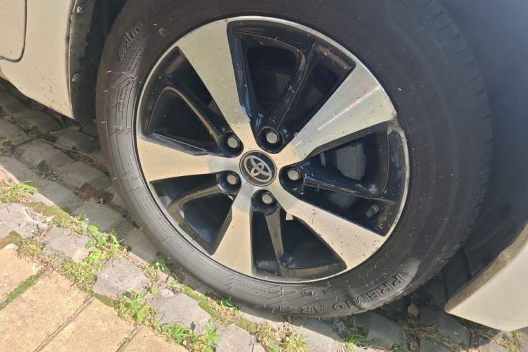 Used Toyota Levin Hybrid E+ 2019 1.8L PH GS E-CVT Elite Edition Right Front Wheel Hub