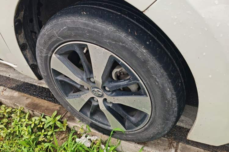 Used Toyota Levin Hybrid E+ 2019 1.8L PH GS E-CVT Elite Edition Right Front Wheel Hub
