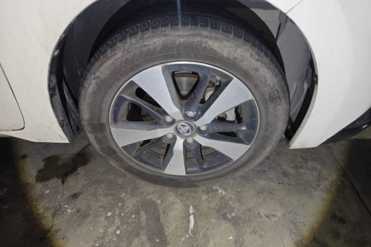 Used Toyota Levin Hybrid E+ 2019 1.8L GS E-CVT Elite Model with Sunroof Right Front Wheel Hub