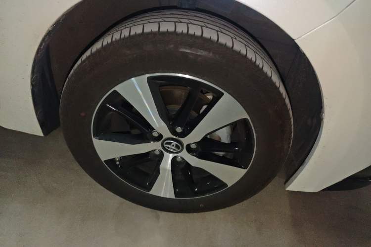 Used Toyota Levin Hybrid E+ 2019 1.8L PH GS E-CVT Elite Edition Right Front Wheel Hub