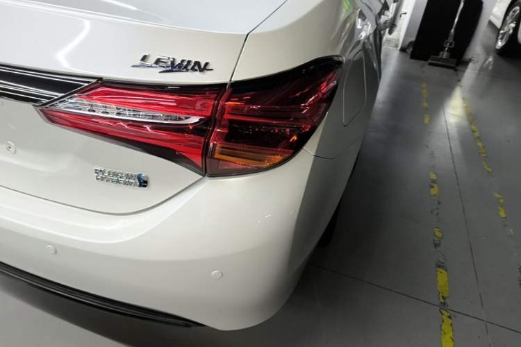 Used Toyota Levin Hybrid E+ 2019 1.8L PH V E-CVT Luxury Edition Right Rear Taillight