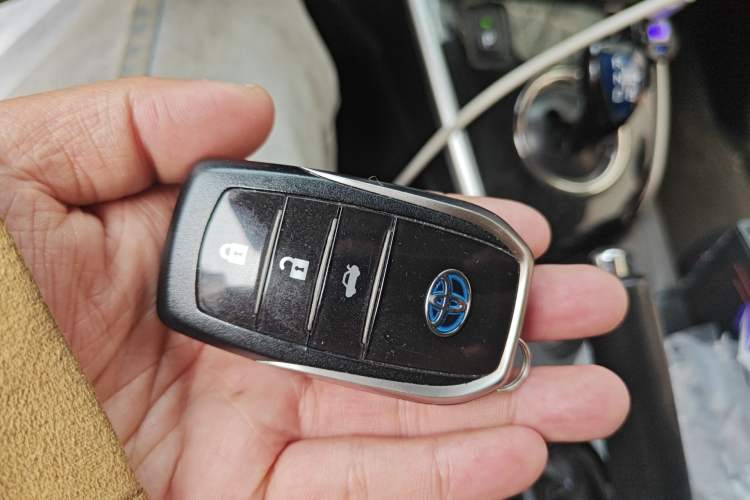 Used Toyota Levin Hybrid E+ 2019 1.8L PH GS E-CVT Elite Edition Vehicle Key