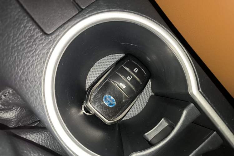 Used Toyota Levin Hybrid E+ 2019 1.8L PH V E-CVT Luxury Edition Vehicle Key