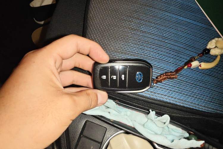 Used Toyota Levin Hybrid E+ 2019 1.8L GS E-CVT Elite Model with Sunroof Vehicle Key