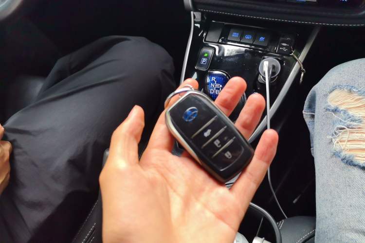 Used Toyota Levin Hybrid E+ 2019 1.8L PH V E-CVT Luxury Edition Vehicle Key