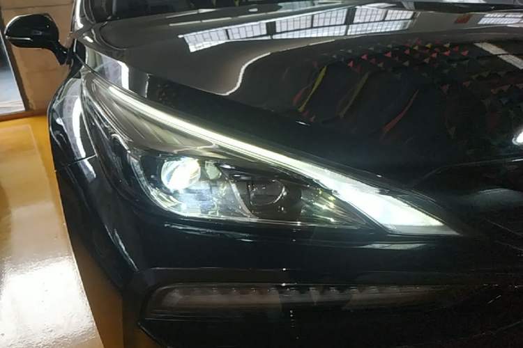 Used Toyota Mirai  Right Front Headlight