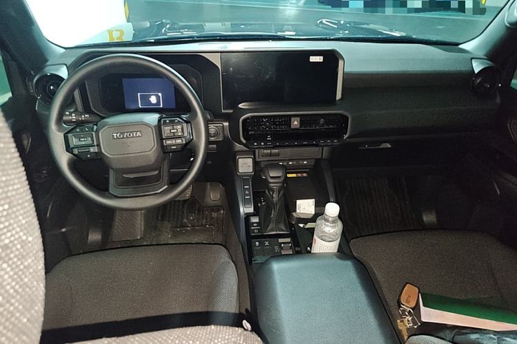 Used Toyota Prado 2025 2.4T Cross-Border BX Edition 5 Seats Center Console