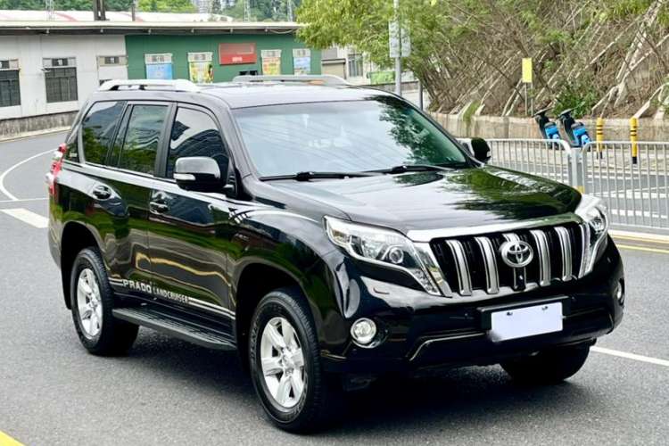 Used Toyota Prado  Exterior 2