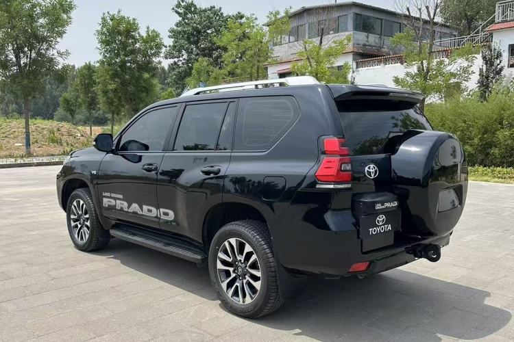 Used Toyota Prado  Exterior 4