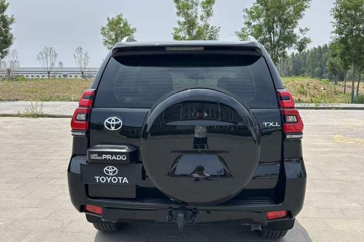 Used Toyota Prado  Exterior 5