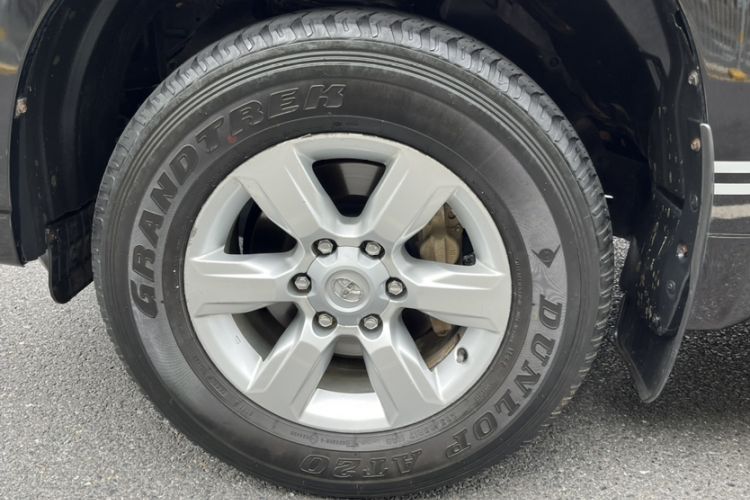 Used Toyota Prado  Exterior 7