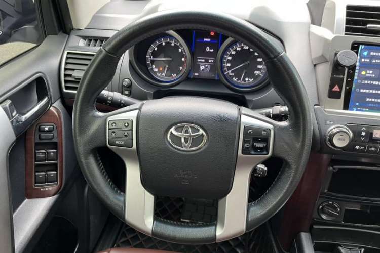 Used Toyota Prado  Interior 2