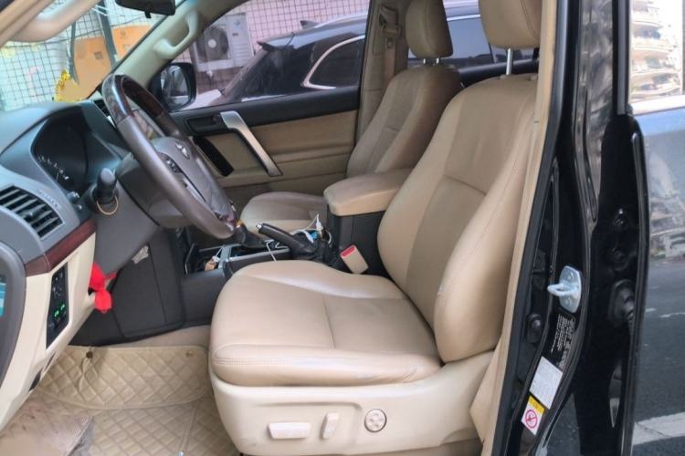 Used Toyota Prado  Interior 2