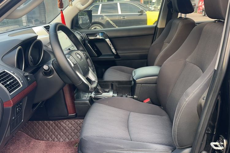 Used Toyota Prado  Interior 2