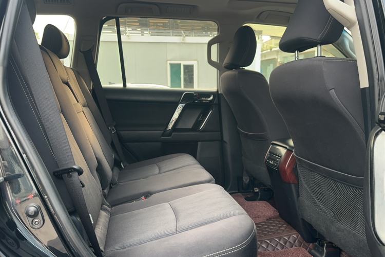 Used Toyota Prado  Interior 3