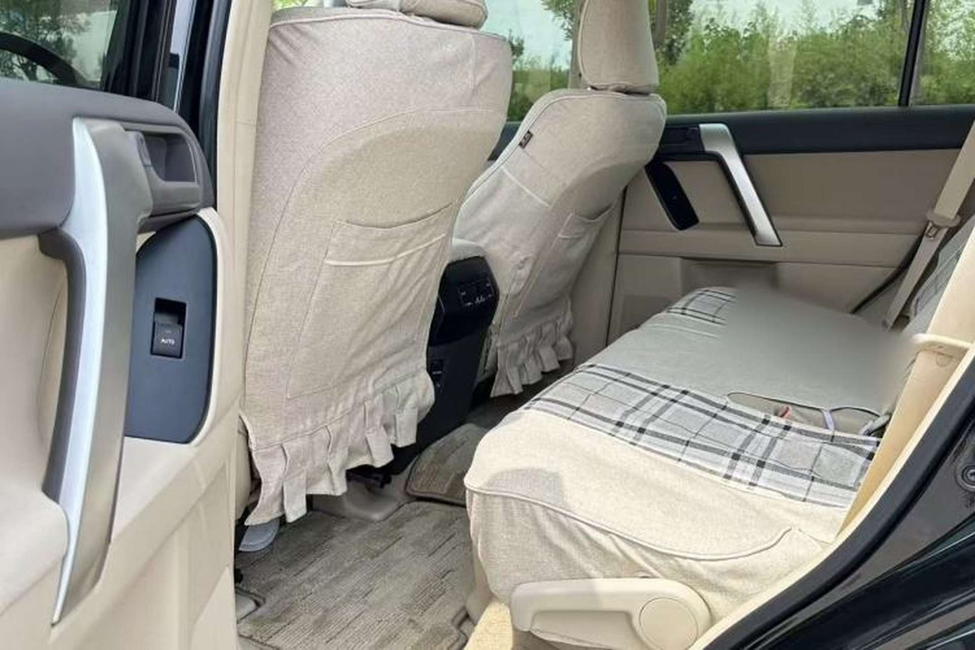 Used Toyota Prado  Interior 5