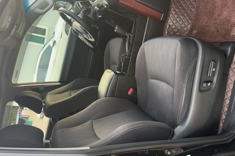 Used Toyota Prado  Interior 5