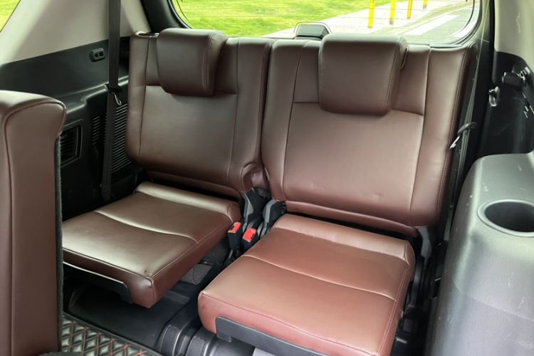 Used Toyota Prado  Interior 6