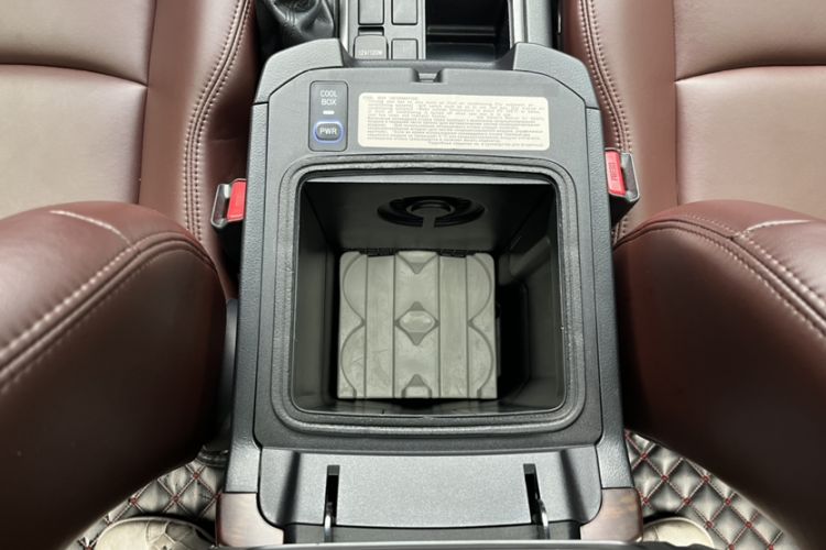 Used Toyota Prado  Interior 8