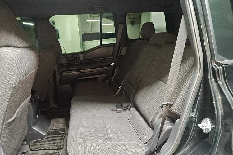 Used Toyota Prado 2025 2.4T Cross-Border BX Edition 5 Seats Left Rear Seat