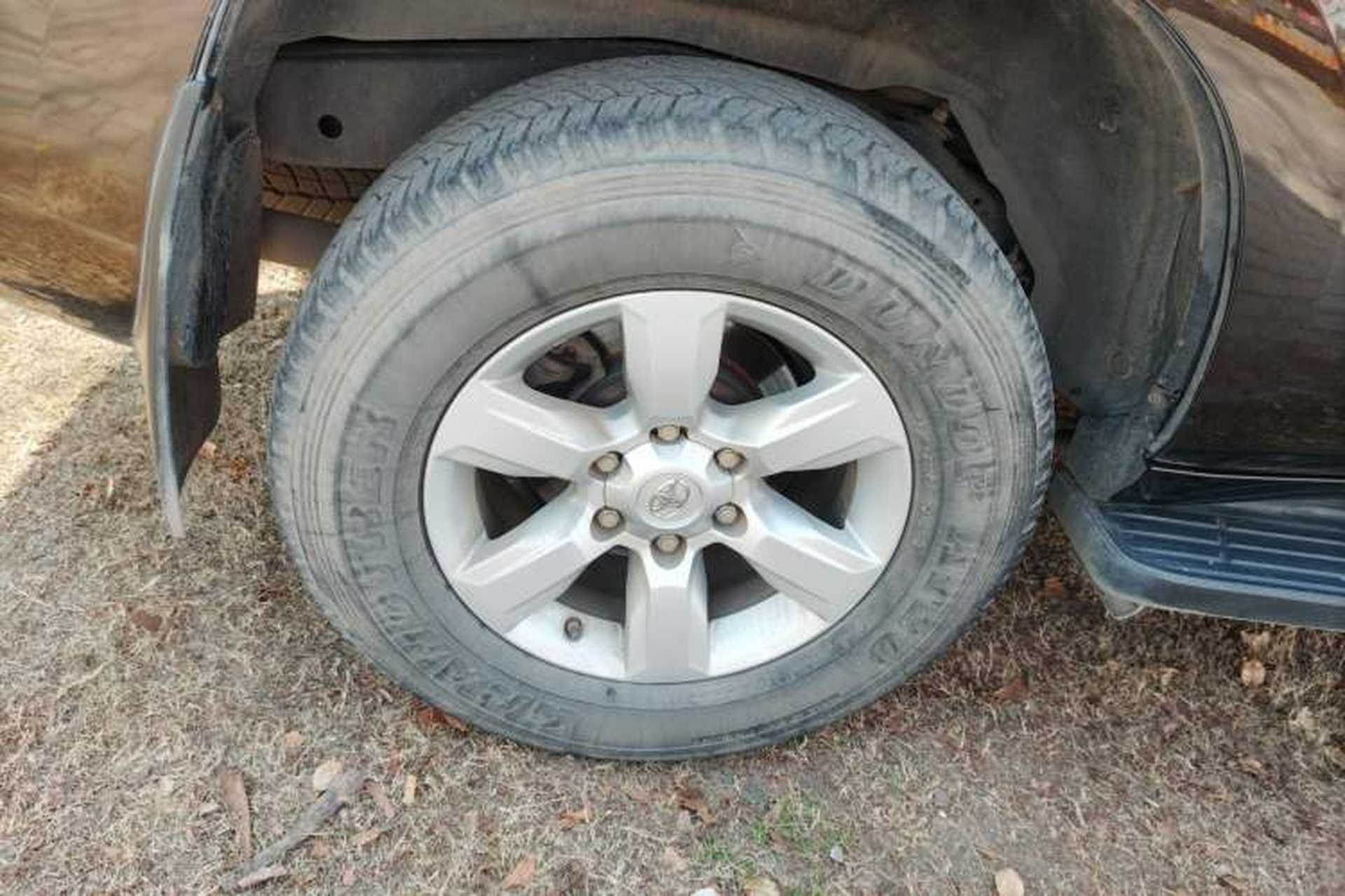 Used Toyota Prado  Exterior 8