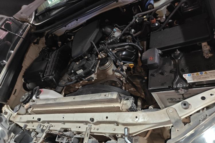 Used Toyota Prado  Engine Bay