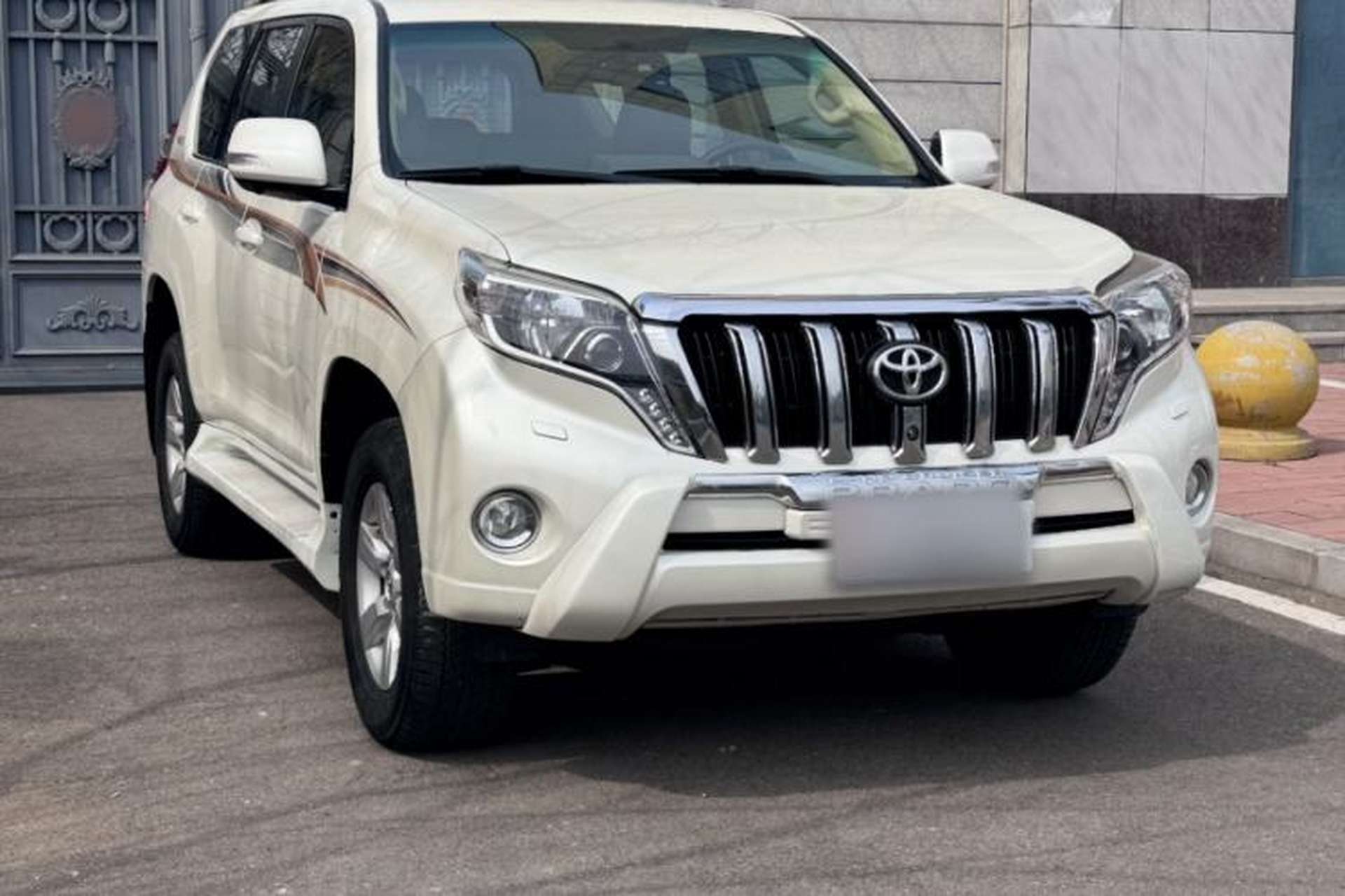 Used Toyota Prado  Exterior 2