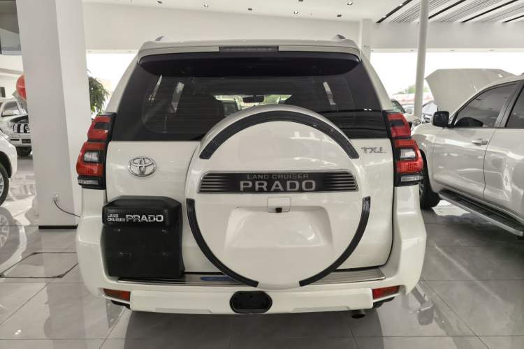 Used Toyota Prado  Exterior 4