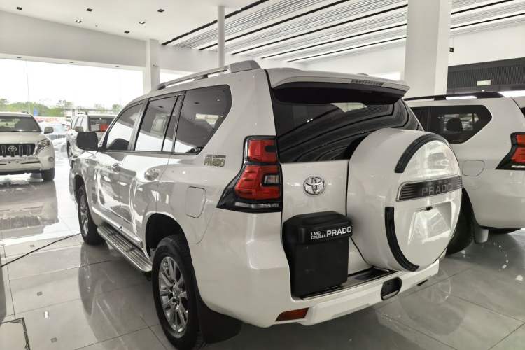Used Toyota Prado  Exterior 5