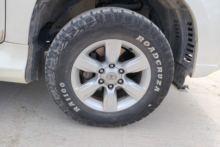 Used Toyota Prado  Exterior 7